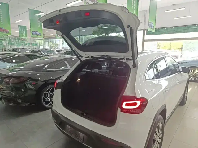 Mercedes-Benz EQA — Фото автомобиля 18