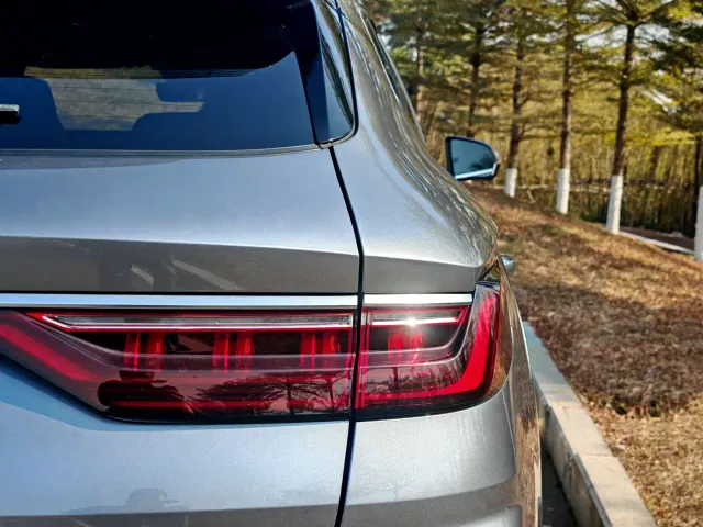 BYD Song PLUS — Фото автомобиля 18