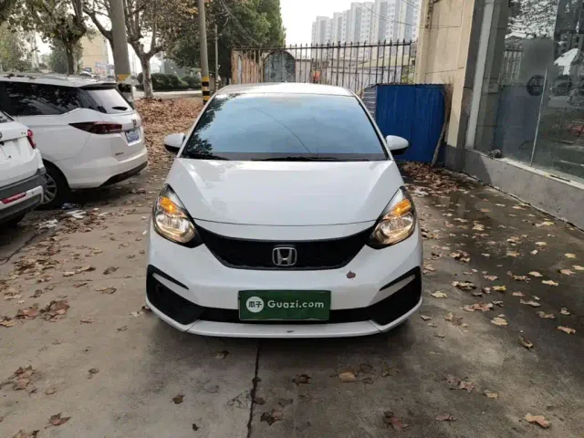 Honda Fit — Фото автомобиля 2