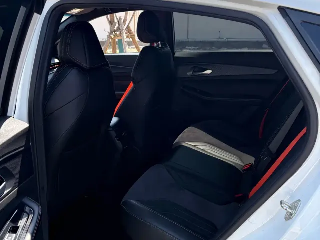 Geely Binrui — Фото автомобиля 12