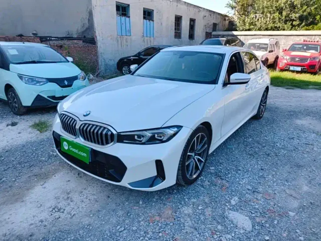 Фотография автомобиля — BMW 3 Series