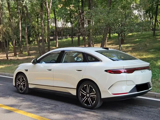 BYD Qin L — Фото автомобиля 4