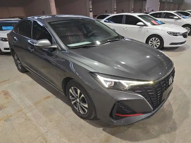 Changan Eado — Фото автомобиля 3