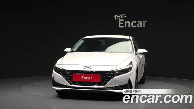 Hyundai AVANTE Avante (CN7) — Фото автомобиля 3