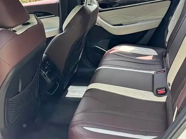 Geely Xingyue L — Фото автомобиля 11