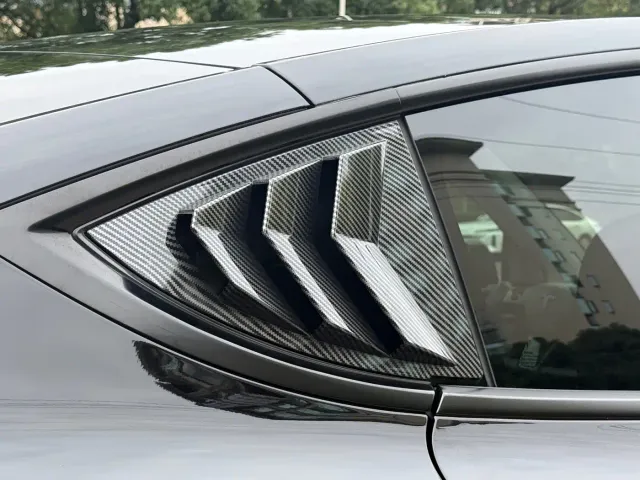 Tesla Model Y — Фото автомобиля 12