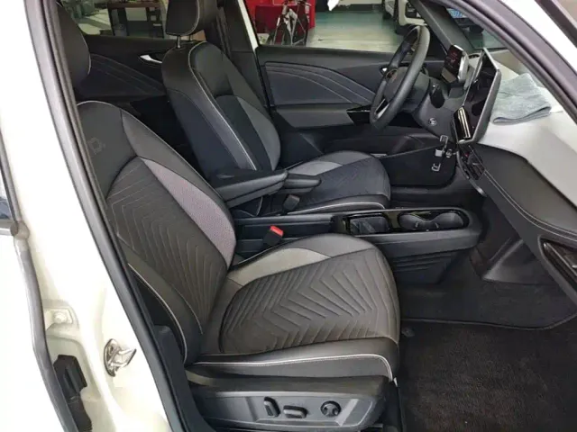 Volkswagen ID.3 — Фото автомобиля 24