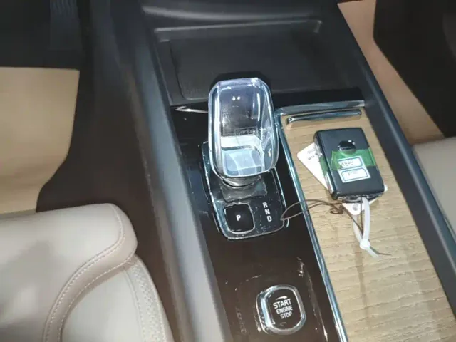 Volvo XC60 — Фото автомобиля 13