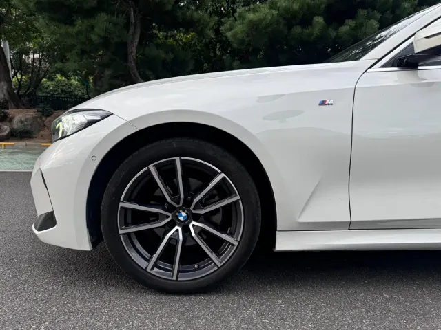 BMW 3 Series — Фото автомобиля 14