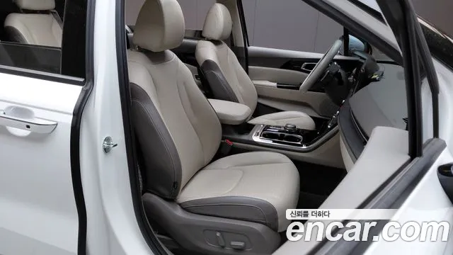 Kia Canival Carnival 4 поколение Бензин 7 мест Signature — Фото автомобиля 23