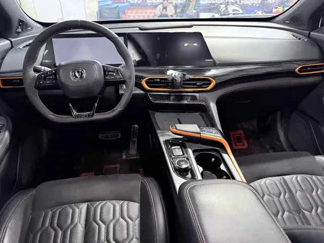 Changan UNI-T — Фото автомобиля 10