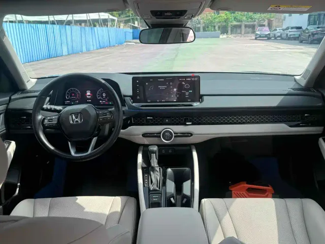Honda Accord — Фото автомобиля 6