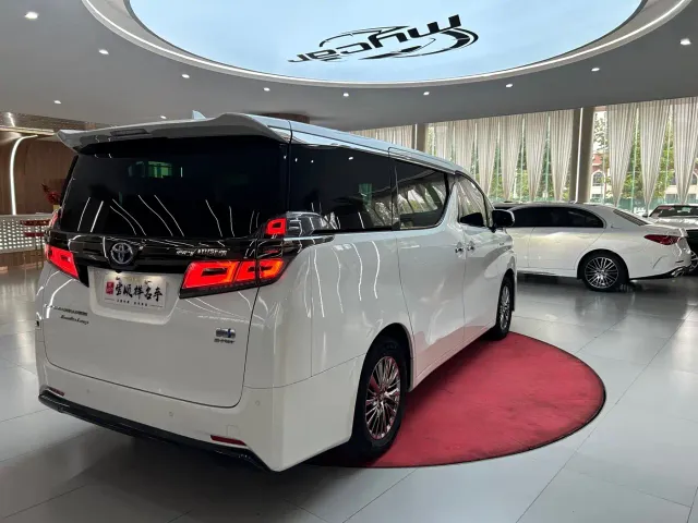 Toyota Vellfire — Фото автомобиля 5