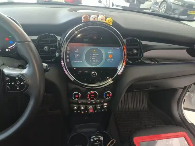 MINI Hatch — Фото автомобиля 12