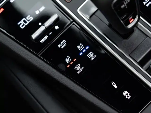 Porsche Cayenne — Фото автомобиля 25