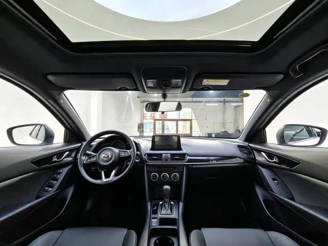 Mazda CX-4 — Фото автомобиля 7