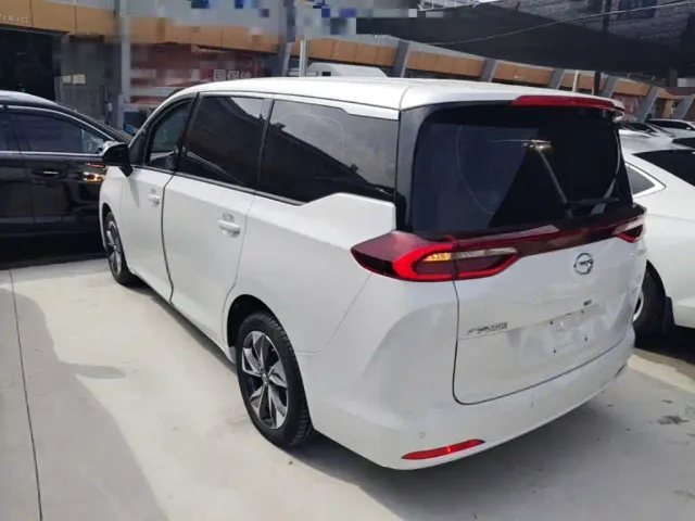 GAC Trumpchi M6 — Фото автомобиля 4