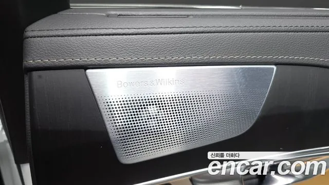 Volvo XC90 Generation 2 — Фото автомобиля 30