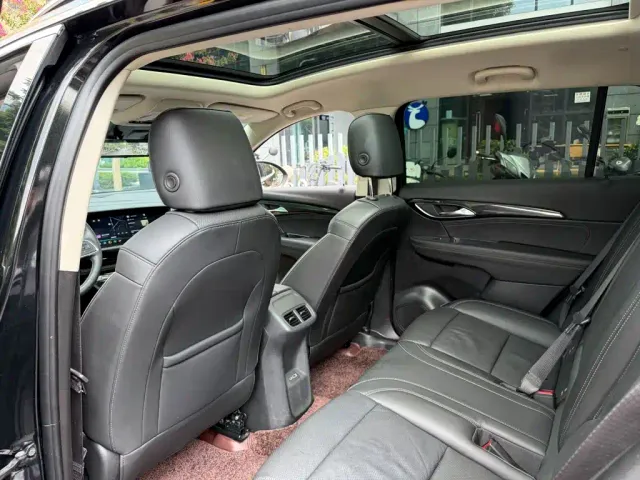 Buick Envision Plus — Фото автомобиля 11
