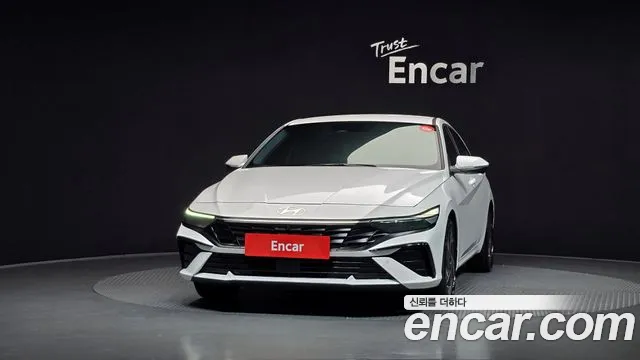 Hyundai Avante CN7 — Фото автомобиля 3