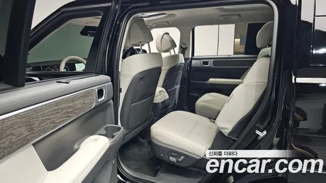Hyundai Santafe Santa Fe (MX5) Бензин 2.5T 2WD — Фото автомобиля 8