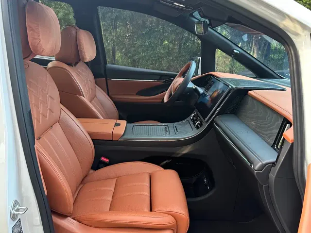 GAC Trumpchi Xiangwang M8 — Фото автомобиля 9