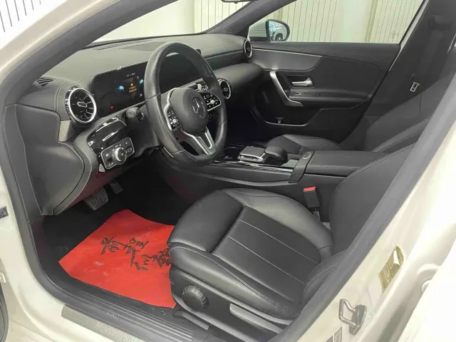 Mercedes-Benz Mercedes-Benz A-Class 2022 A 180 L Sport Sedan — Фото автомобиля 6