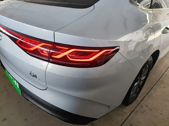 BYD Qin L — Фото автомобиля 7