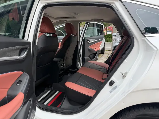 Changan Eado — Фото автомобиля 5