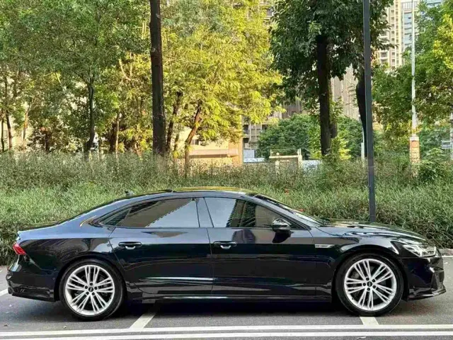 Audi A7L — Фото автомобиля 4