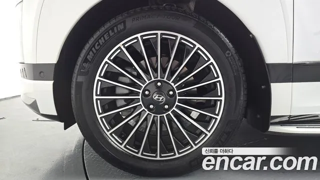 Фотография автомобиля — Hyundai Ioniq9