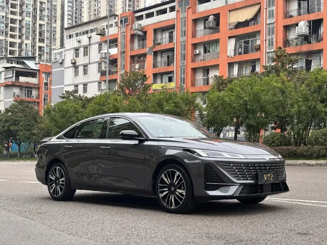 Changan Eado — Фото автомобиля 3