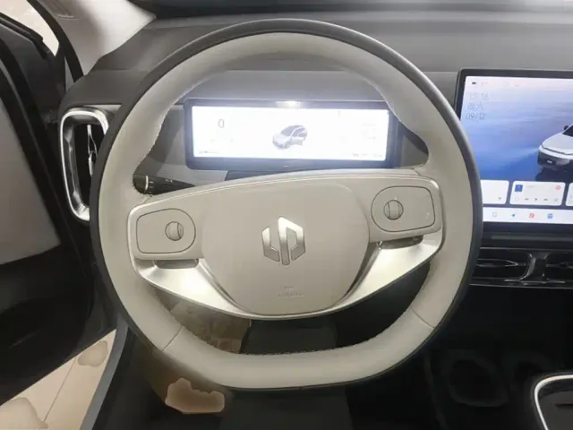 Leapmotor B10 — Фото автомобиля 10