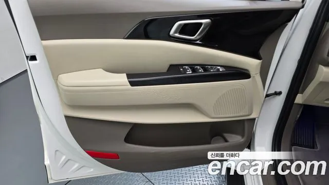 Kia Canival Carnival 4 поколение 9 мест Prestige — Фото автомобиля 22