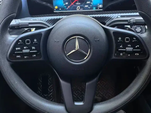 Mercedes-Benz A-Class — Фото автомобиля 18