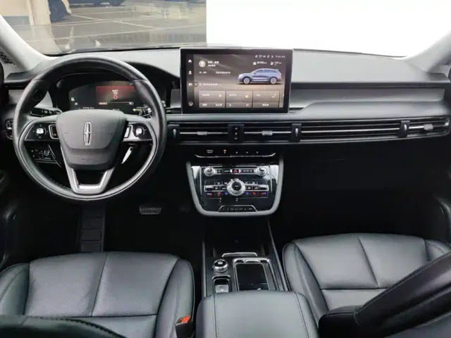 Lincoln Corsair — Фото автомобиля 12