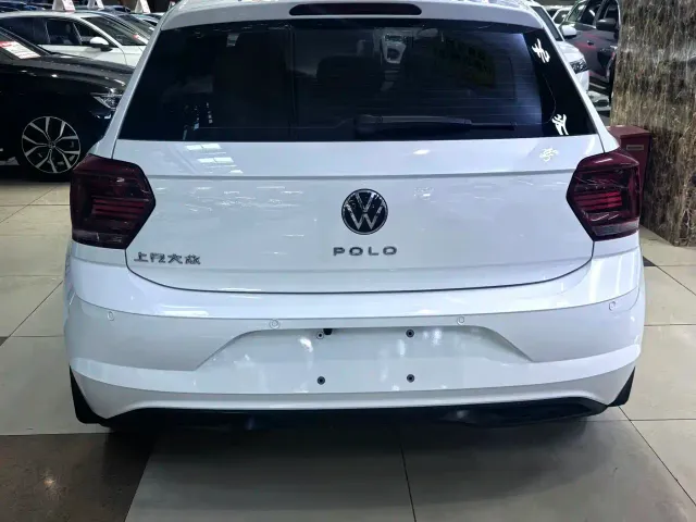 Volkswagen Polo — Фото автомобиля 12