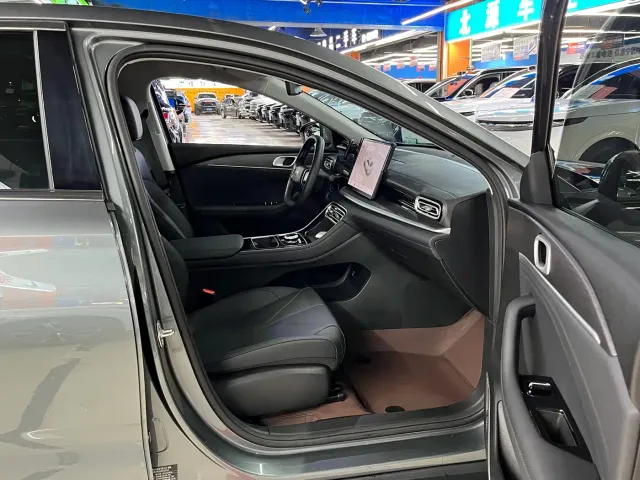 Geely Galaxy Stellar 6 — Фото автомобиля 16