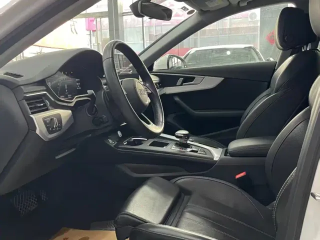 Audi A4L — Фото автомобиля 4
