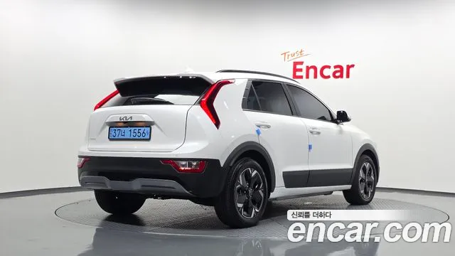 Kia Niro — Фото автомобиля 2