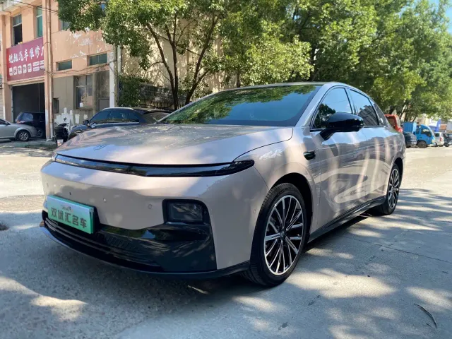 Фотография автомобиля — Leapmotor B01