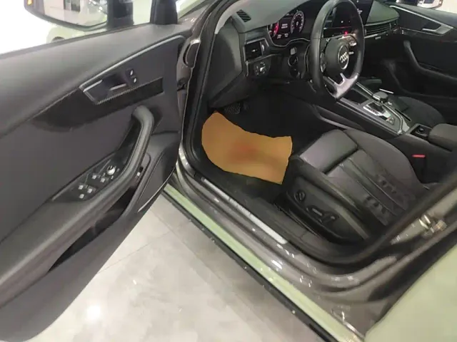 Audi A4 — Фото автомобиля 15