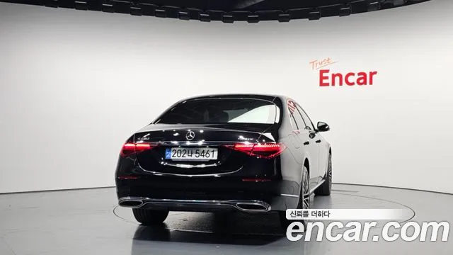 Mercedes-Benz S-Class — Фото автомобиля 4