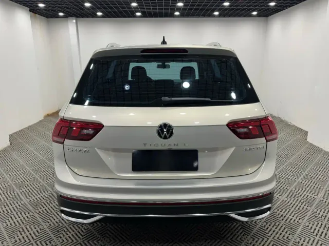 Volkswagen Tiguan L — Фото автомобиля 8