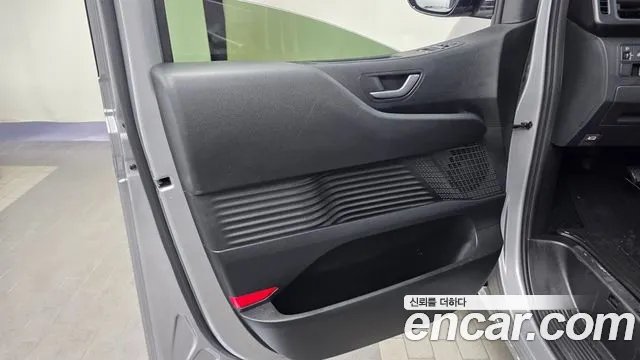 Hyundai Staria Staria — Фото автомобиля 24