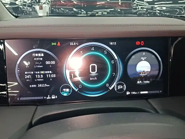 GAC Trumpchi M8 — Фото автомобиля 11