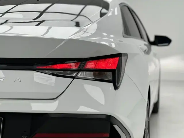 Hyundai Elantra — Фото автомобиля 17
