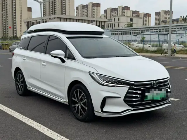 BYD Song MAX — Фото автомобиля 3