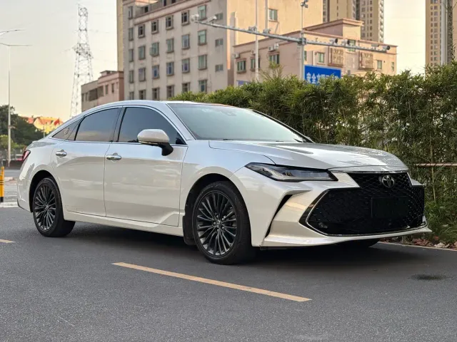 Toyota Avalon — Фото автомобиля 3