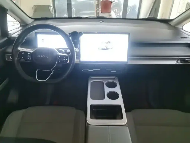 GAC Aion Y — Фото автомобиля 9